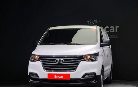 Hyundai Grand Starex Grand Starex I рестайлинг 2, 2019 год, 2 240 000 рублей, 3 фотография