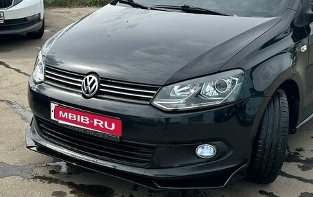 Volkswagen Polo VI (EU Market), 2012 год, 950 000 рублей, 2 фотография