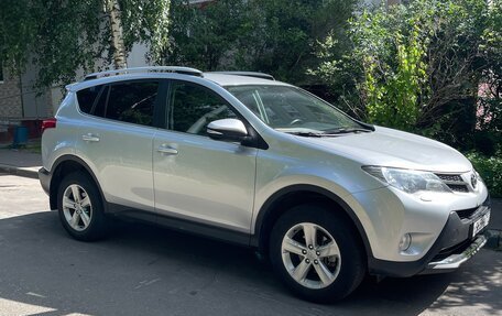 Toyota RAV4, 2014 год, 2 390 000 рублей, 2 фотография