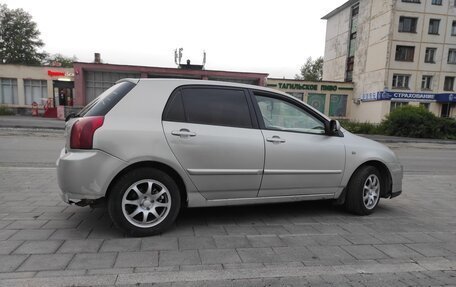 Toyota Corolla, 2004 год, 550 000 рублей, 3 фотография