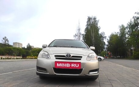 Toyota Corolla, 2004 год, 550 000 рублей, 2 фотография