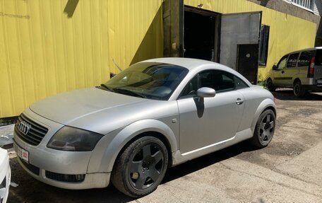 Audi TT, 2001 год, 900 000 рублей, 2 фотография