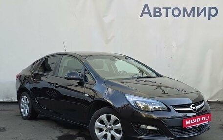 Opel Astra J, 2014 год, 985 000 рублей, 3 фотография
