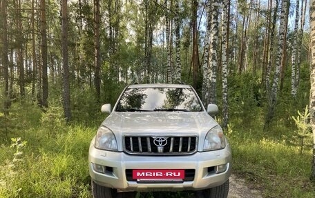 Toyota Land Cruiser Prado 120 рестайлинг, 2003 год, 1 490 000 рублей, 2 фотография