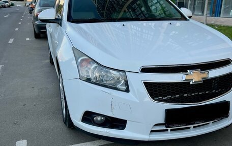 Chevrolet Cruze II, 2011 год, 935 000 рублей, 2 фотография