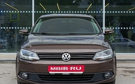 Volkswagen Jetta VI, 2014 год, 1 300 000 рублей, 2 фотография