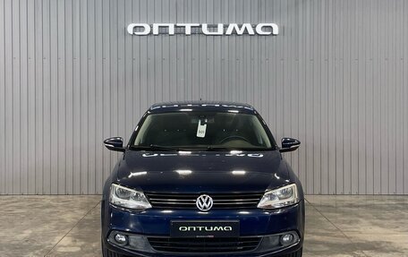 Volkswagen Jetta VI, 2011 год, 999 000 рублей, 2 фотография