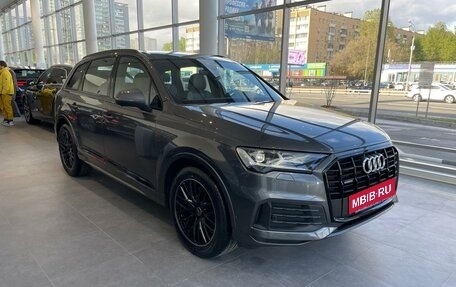 Audi Q7, 2022 год, 14 300 000 рублей, 3 фотография