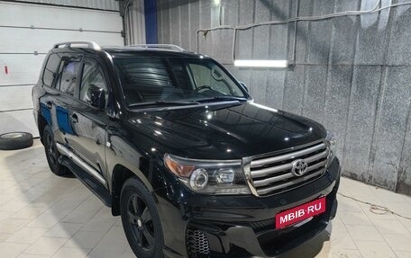 Toyota Land Cruiser 200, 2011 год, 3 950 000 рублей, 3 фотография