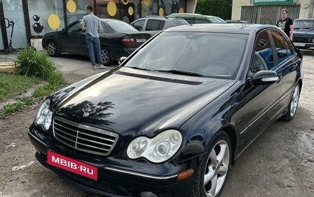 Mercedes-Benz C-Класс, 2005 год, 729 000 рублей, 1 фотография