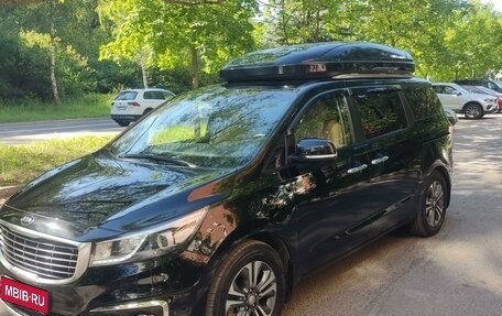 KIA Carnival III, 2017 год, 2 999 000 рублей, 1 фотография