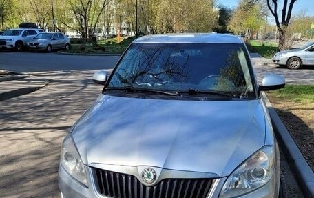 Skoda Fabia II, 2010 год, 650 000 рублей, 1 фотография