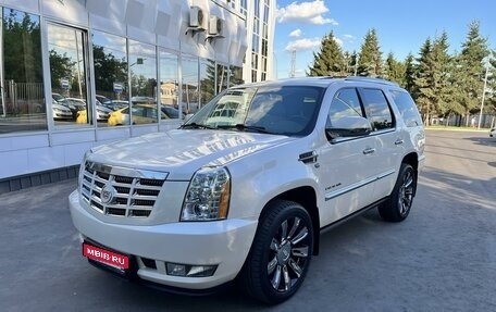 Cadillac Escalade III, 2013 год, 3 800 000 рублей, 1 фотография