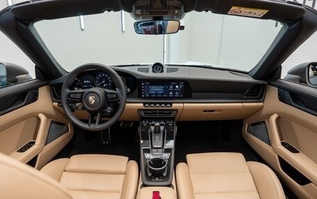 Porsche 911, 2024 год, 25 990 000 рублей, 9 фотография