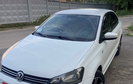 Volkswagen Polo VI (EU Market), 2015 год, 920 000 рублей, 1 фотография