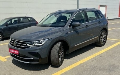 Volkswagen Tiguan II, 2022 год, 4 100 000 рублей, 1 фотография