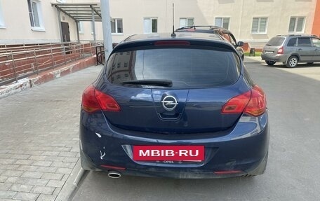 Opel Astra J, 2011 год, 650 000 рублей, 3 фотография