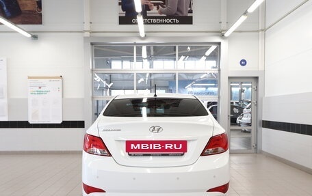 Hyundai Solaris II рестайлинг, 2015 год, 980 000 рублей, 4 фотография