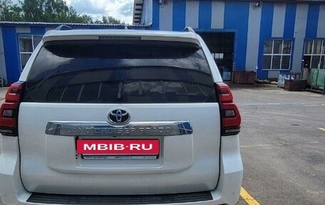 Toyota Land Cruiser Prado 150 рестайлинг 2, 2018 год, 5 200 000 рублей, 3 фотография