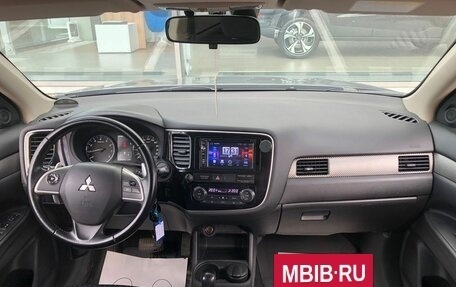 Mitsubishi Outlander III рестайлинг 3, 2013 год, 1 740 000 рублей, 9 фотография