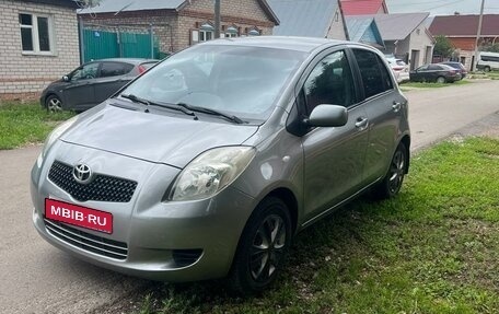 Toyota Yaris III рестайлинг, 2006 год, 600 000 рублей, 1 фотография