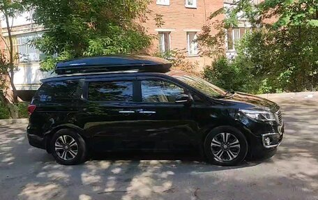 KIA Carnival III, 2017 год, 2 999 000 рублей, 4 фотография