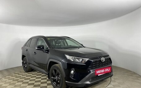 Toyota RAV4, 2021 год, 3 770 000 рублей, 3 фотография