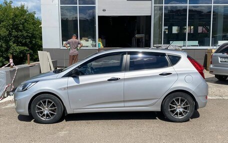 Hyundai Solaris II рестайлинг, 2013 год, 899 000 рублей, 3 фотография