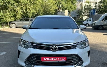 Toyota Camry, 2016 год, 2 250 000 рублей, 2 фотография