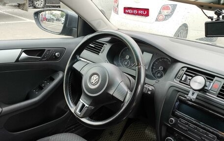 Volkswagen Jetta VI, 2013 год, 980 000 рублей, 10 фотография