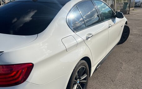 BMW 5 серия, 2015 год, 2 630 000 рублей, 3 фотография