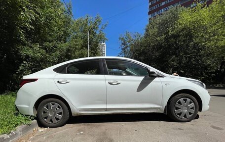 Hyundai Solaris II рестайлинг, 2017 год, 685 000 рублей, 5 фотография