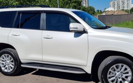 Toyota Land Cruiser Prado 150 рестайлинг 2, 2014 год, 3 000 000 рублей, 2 фотография