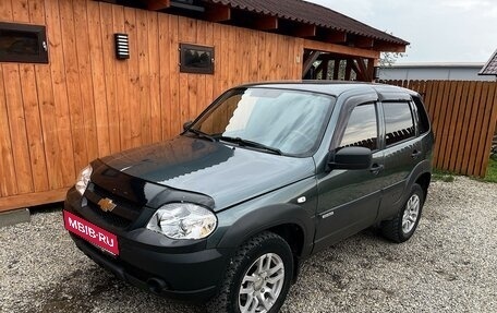 Chevrolet Niva I рестайлинг, 2016 год, 680 000 рублей, 2 фотография