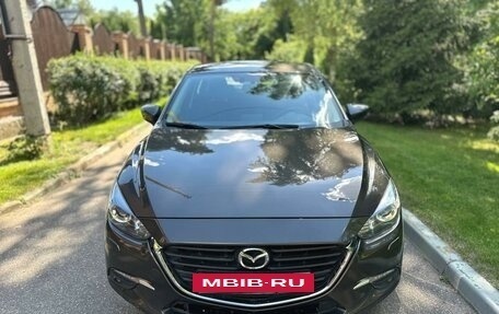 Mazda 3, 2018 год, 1 725 000 рублей, 2 фотография
