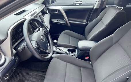 Toyota RAV4, 2018 год, 3 200 000 рублей, 7 фотография