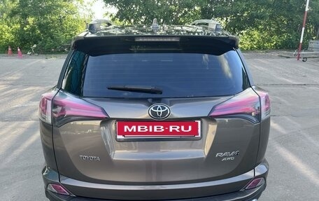 Toyota RAV4, 2018 год, 3 200 000 рублей, 5 фотография