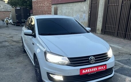 Volkswagen Polo VI (EU Market), 2016 год, 1 200 000 рублей, 2 фотография