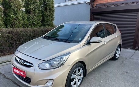 Hyundai Solaris II рестайлинг, 2012 год, 949 000 рублей, 1 фотография