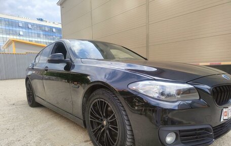 BMW 5 серия, 2016 год, 1 500 000 рублей, 11 фотография