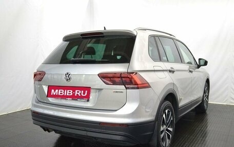 Volkswagen Tiguan II, 2019 год, 2 590 000 рублей, 5 фотография