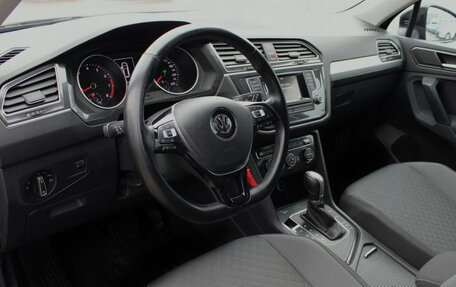 Volkswagen Tiguan II, 2017 год, 2 181 000 рублей, 7 фотография
