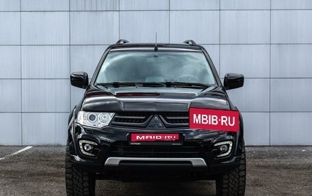 Mitsubishi Pajero Sport II рестайлинг, 2015 год, 2 399 000 рублей, 3 фотография