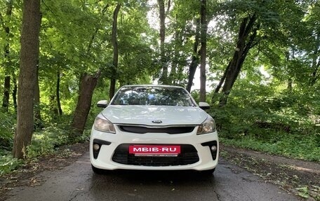 KIA Rio IV, 2017 год, 870 000 рублей, 2 фотография