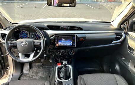 Toyota Hilux VIII, 2020 год, 3 900 000 рублей, 7 фотография