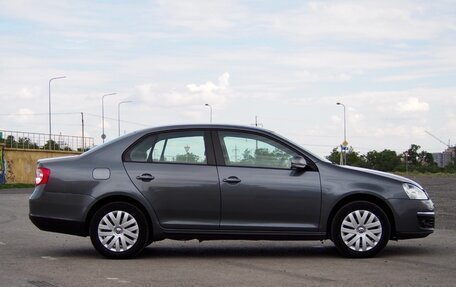 Volkswagen Jetta VI, 2010 год, 1 035 000 рублей, 5 фотография