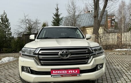 Toyota Land Cruiser 200, 2019 год, 10 500 000 рублей, 1 фотография
