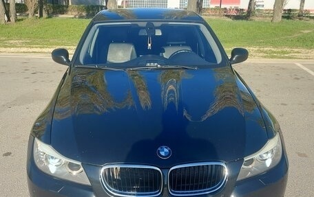 BMW 3 серия, 2011 год, 1 350 000 рублей, 3 фотография