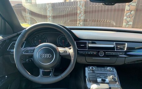 Audi A8, 2012 год, 1 920 000 рублей, 11 фотография