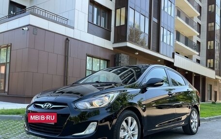 Hyundai Solaris II рестайлинг, 2011 год, 900 000 рублей, 10 фотография